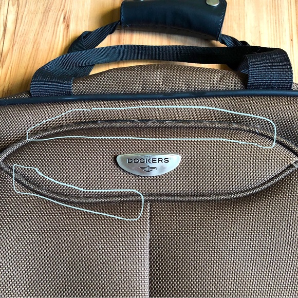 DOCKERS 15" Duffel Bag CarryOn Overnight Weekend Canvas Travel Tote BROWN UNISEX - Picture 8 of 16